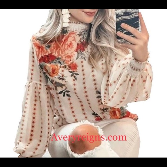 “Talia”Floral blouse - Picture 13 of 16